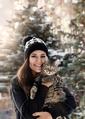 Houndstooth Knit Beanie With Faux Fur Pom, Grey